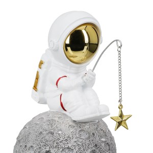 Artelibre - 05161499 FIGURE ASTRONAUT SYNTHETIC RESIN GREY WHITE 2 ASSORTED 10X14X18CM 10X14X18CM