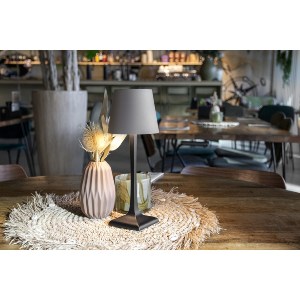 Artelibre - 15290005 ΕΠΙΤΡΑΠΕΖΙΟ ΦΩΤΙΣΤΙΚΟ LED ΦΟΡΗΤΟ MILANO ΜΑΥΡΟ/TAUPE ΑΛΟΥΜΙΝΙΟ/ΜΕΤΑΛΛΟ 11X11X28CM