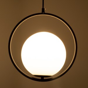 glo-00931-00931_2 GLOBOSTAR® MADRID 00931 ΜΟΝΤΕΡΝΟ ΚΡΕΜΑΣΤΟ ΦΩΤΙΣΤΙΚΟ ΜΠΑΛΑ ΜΟΝΟΦΩΤΟ 1 X E27 IP20 ΜΑΥΡΟ ΜΕΤΑ