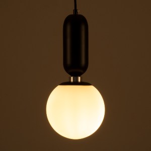 glo-00945-00945_2 GLOBOSTAR® MAVERICK 00945 ΜΟΝΤΕΡΝΟ ΚΡΕΜΑΣΤΟ ΦΩΤΙΣΤΙΚΟ ΜΠΑΛΑ ΜΟΝΟΦΩΤΟ 1 X E27 IP20 ΜΑΥΡΟ ΜΕ