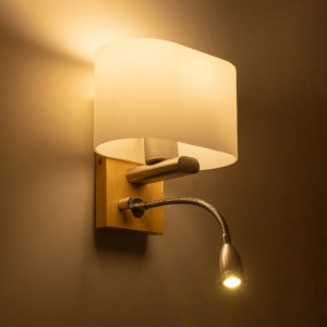 glo-01316-01316_2 GLOBOSTAR® SUTTON 01316 ΜΟΝΤΕΡΝΟ ΕΠΙΤΟΙΧΙΟ ΦΩΤΙΣΤΙΚΟ ΑΠΛΙΚΑ ΜΕ LED ΒΡΑΧΙΟΝΑ ΔΙΦΩΤΟ 1 X E27 IP20 ΜΠΕΖ ΞΥΛΟ, ΛΕΥΚΟ ΓΥΑΛΙ ΜΕ ΑΣΗΜΙ ΜΕΤΑΛΛΟ - Μ15 X Π20 X Υ22.5CM