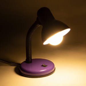 glo-01537-01537_3 GLOBOSTAR® STUDENT PURPLE 01537 ΜΟΝΤΕΡΝΟ ΕΠΙΤΡΑΠΕΖΙΟ ΦΩΤΙΣΤΙΚΟ ΓΡΑΦΕΙΟΥ ΜΟΝΟΦΩΤΟ 1 X E27 Μ