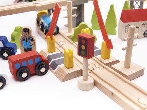 pol-joyland_bridge_3 ΠΑΙΔΙΚΟΣ ΣΙΔΗΡΟΔΡΟΜΟΣ ΜΕ ΤΡΕΝΑΚΙ JOYLAND BRIDGE